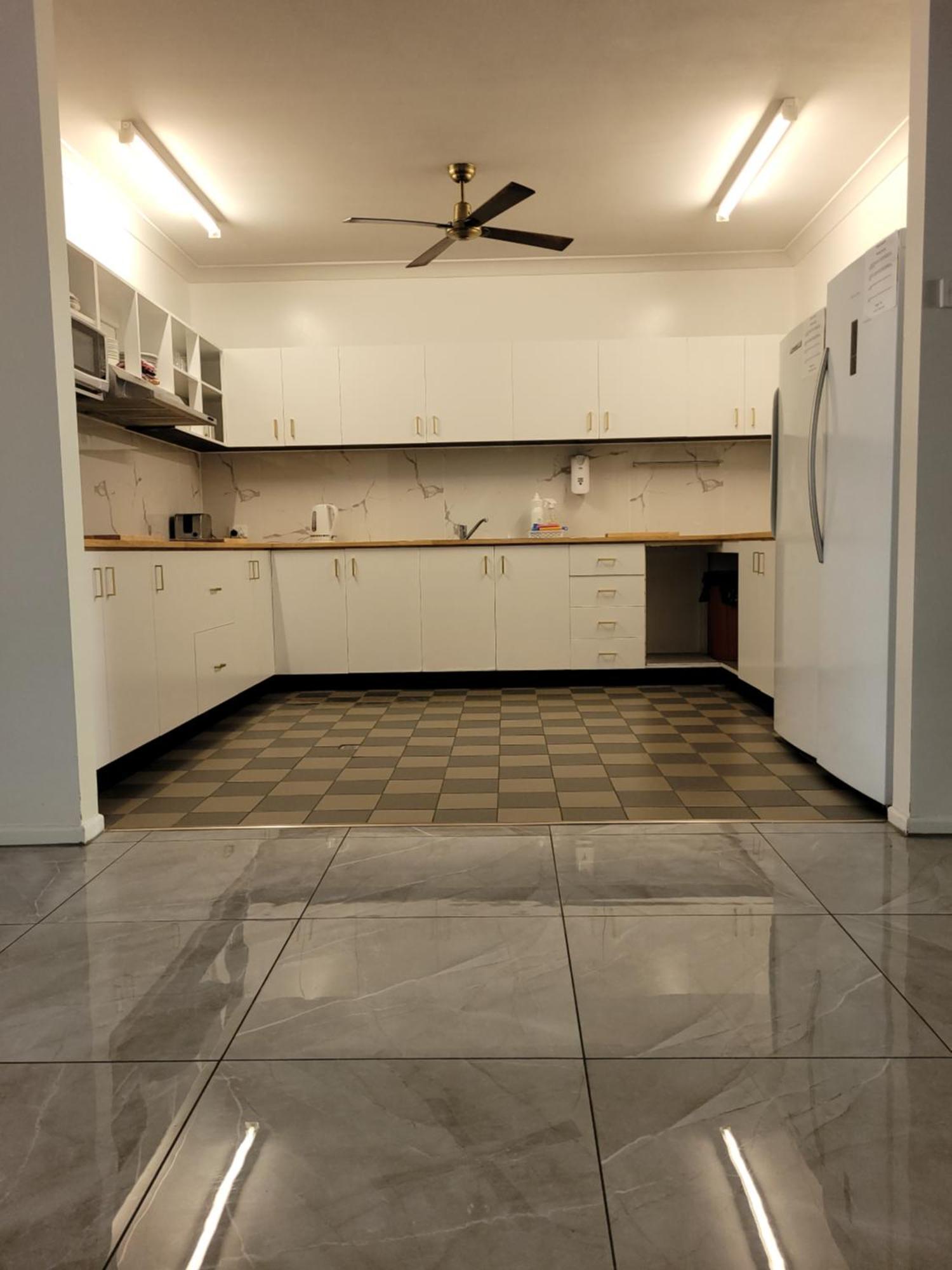 เกคโคส์ แบ็คแพคเกอร์ส แคนส์ Hostel ภายนอก รูปภาพ A kitchen in a typical apartment